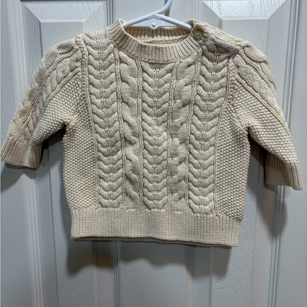 GAP Cream Cable Knit Sweater